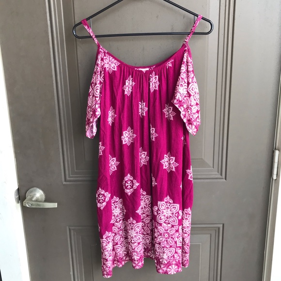 Mossimo Supply Co. Dresses & Skirts - 💕👗Mossimo Pink Cold Shoulder Dress